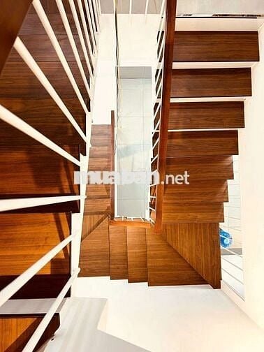 CHO THUÊ NHÀ MỚI ĐẸP HẺM XE TẢI ĐƯỜNG PHẠM VĂN BẠCH ◇ CỘNG HÒA TB