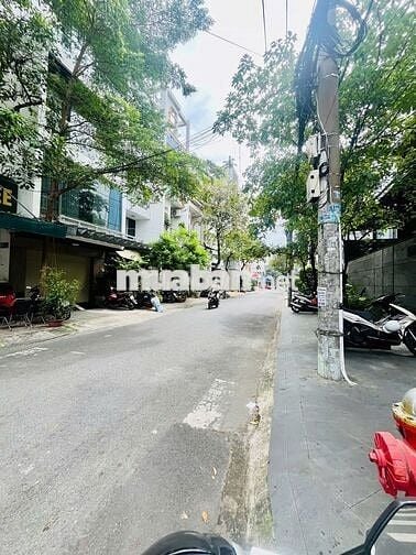 Cho thuê nhà căn góc 2 mặt tiền đường Nguyễn thái học 4,4x12m 1L