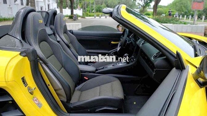 Cần Bán chiếc Porsche 718 Boxster T sx2021