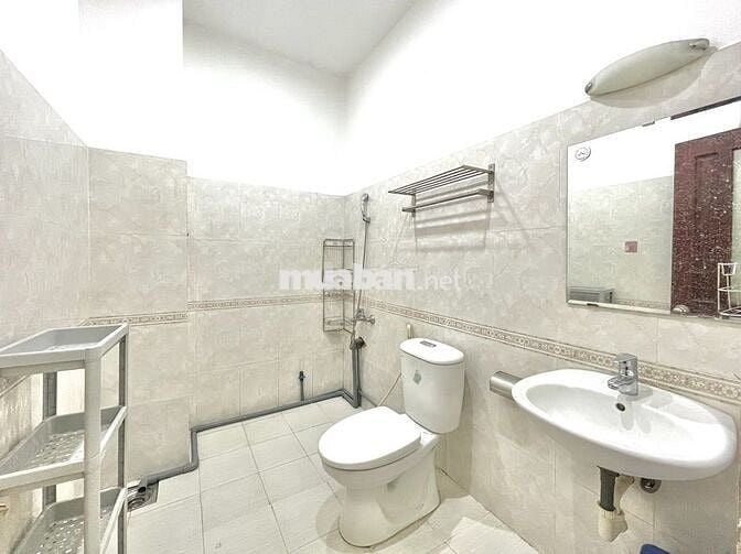 Căn Hộ Ban Công Thoáng Gần Công Viên Gia Định Giao Nguyễn Kiệm