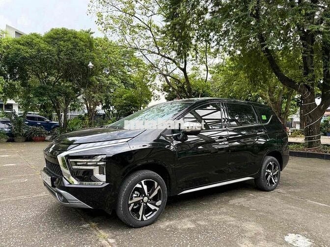 Mitsubishi Xpander 2024 Premium Đen 24.500 km