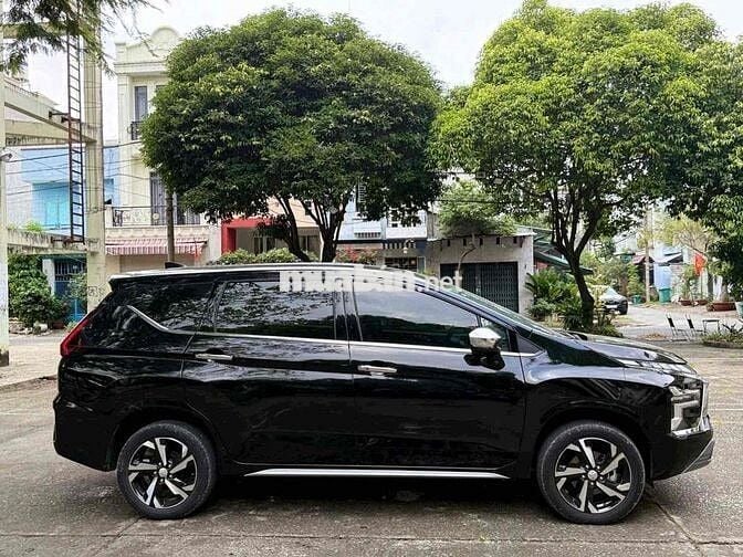 Mitsubishi Xpander 2024 Premium Đen 24.500 km