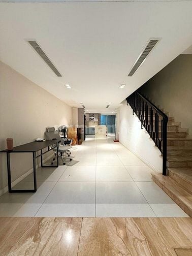 NGUYỄN TRÃI Q1, HXH MỘT TRỤC- 60m2 ( 4.5x13.5m) 4 TẦNG ĐẸP Ở NGAY