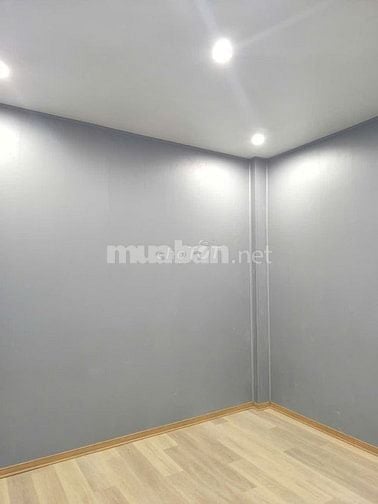 Bán nhà đẹp mặt đường Nguyễn Hữu Tuệ phố Cấm