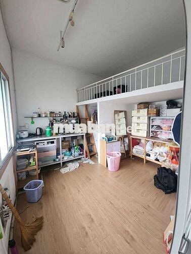 Cho thuê phòng trọ Trần Hưng Đạo,Q1,dtsd 30m2,lầu 2, NTCB giá 5tr.