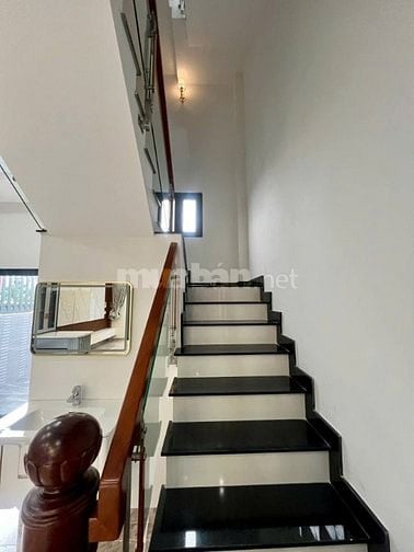 Bán nhà đường 160 Lã Xuân Oai , Tăng Nhơn Phú A , Quận 9