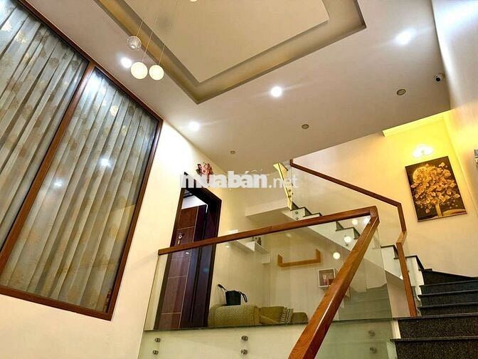 NHÀ CHO THUÊ (79/12 XVNT)
- Nhà hẻm thông đường Nam Kì Khởi