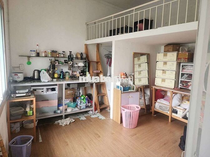 Cho thuê phòng trọ Trần Hưng Đạo,Q1,dtsd 30m2,lầu 2, NTCB giá 5tr.