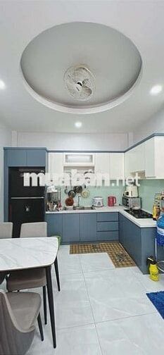 Bán nhà mặt tiền Kinh doanh, 4 tầng, 4pn, nhỉnh 8tỷ, đường số 43,quận4