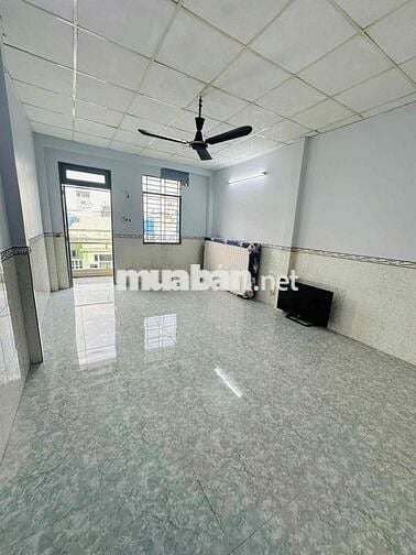 HH 1%. Bán Nhà 65m2. trệt 3 tầng. 4 phòng. chỉ 6.65tỷ. Lê Văn Thọ p11