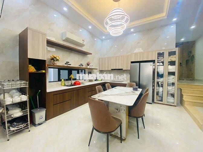 Cho thuê biệt thự hồ bơi 4PN view biển full nội thất mới đẹp