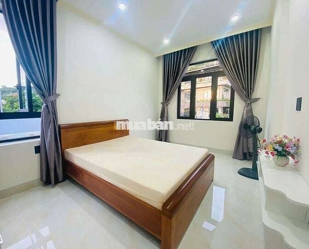 Cho thuê biệt thự hồ bơi 4PN view biển full nội thất mới đẹp