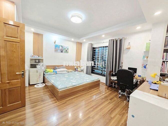 Hàng VIP! Bán nhà 5 tầng Hoàng Mai, chủ doanh nghiệp, nhà vượng khí!