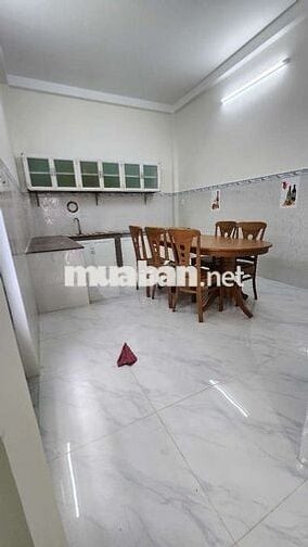 Cho thuê nhà mới lô góc mát mẻ. 3 tầng 4pn 10tr tháng tại linh xuân