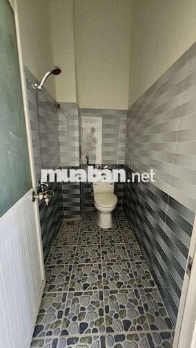 Cho thuê nhà mới lô góc mát mẻ. 3 tầng 4pn 10tr tháng tại linh xuân