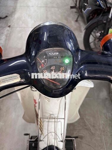 Honda Cub 50cc 2018 Xanh trắng