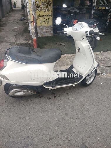 Piaggio Vespa màu Trắng