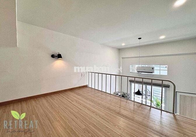 CHO THUÊ PHÒNG GÁC CỬA SỔ BAN CÔNG GẦN UTH, FTU2, HUTECH