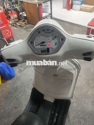 Piaggio Vespa màu Trắng
