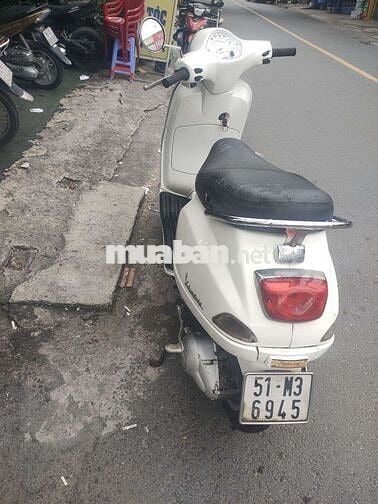 Piaggio Vespa màu Trắng