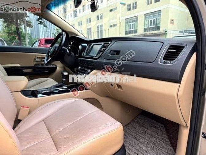 Xe Kia Sedona Platinum G 2018 - 638 Triệu