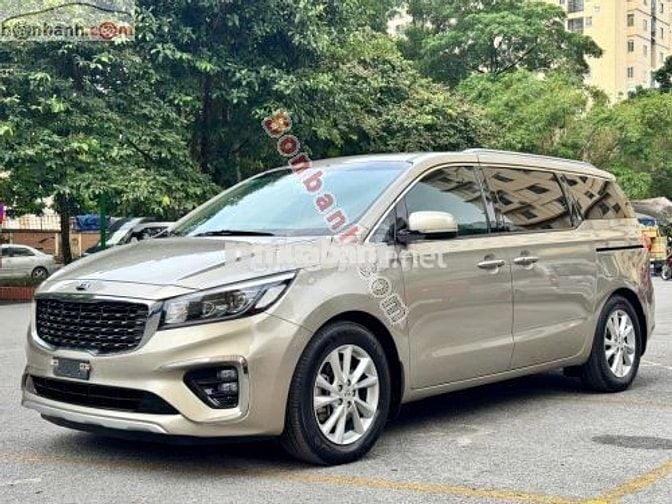Xe Kia Sedona Platinum G 2018 - 638 Triệu