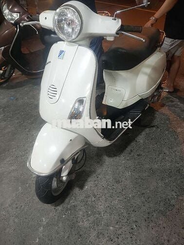 Piaggio Vespa màu Trắng