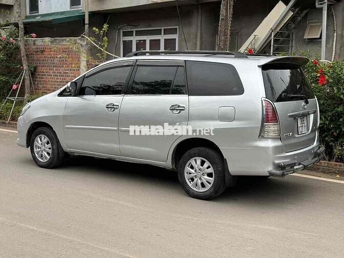 Toyota Innova 2009 - 181818 km