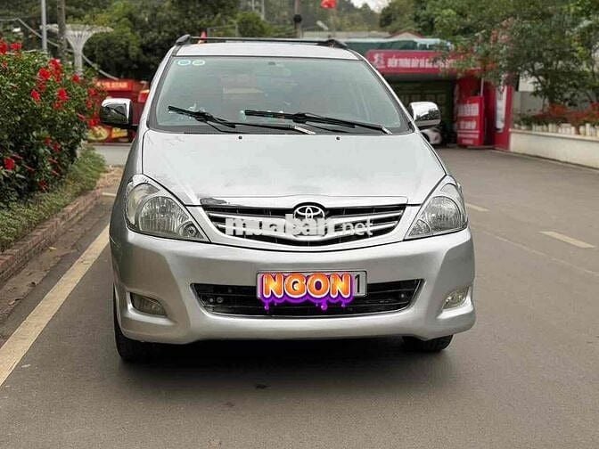 Toyota Innova 2009 - 181818 km