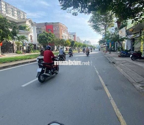 MẶT TIỀN KD LÊ THÚC HOẠCH-2 TẤM VỊ TRÍ ĐÔNG,GẦN TRƯỜNG,CHỢ NGUYỄN SƠN