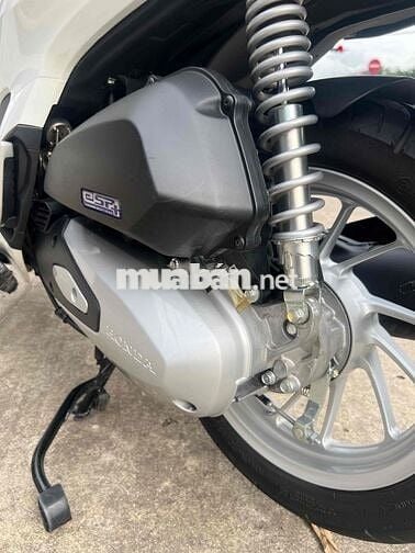 Honda SH Mode 2024 Trắng 6000 km có bán trả góp