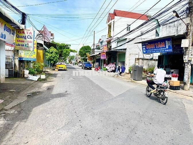 cần bán nhà mặt tiền kinh doanh phường long bình