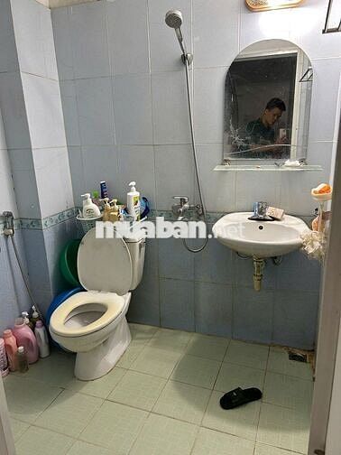 Phòng 30m2 ở 250 Tân Mai, Hoàng Mai Vệ sinh khép kín Điện nước giá dân