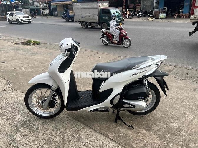 Honda SH Mode 2024 Trắng 6000 km có bán trả góp