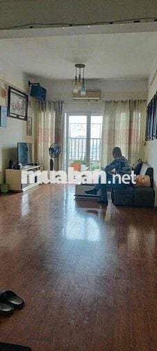 Bán căn hộ KĐT Việt Hưng 92,6m 3 ngủ, đẹp thoáng nội thất ok  5,78 tỷ