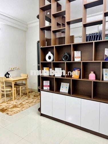 NGAY ĐỐI DIỆN DHQG - BÃI OTO 100m - PHÒNG 1N1K siêu rông siêu thoáng