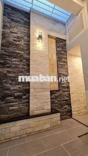 Cho thuê nhà mặt tiền đường số tân quy 72m2 quận 7