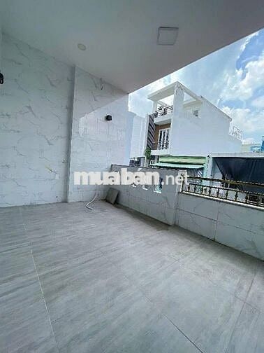 BÁN NHÀ 4 TẦNG, DT (4X17)M2, HẺM XE HƠI 8M THÔNG, 5,75 TỶ CÒN TL