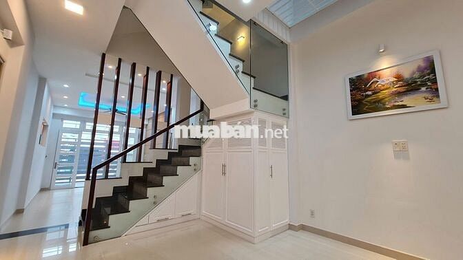 Cho thuê nhà mặt tiền đường số tân quy 72m2 quận 7