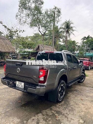 Nissan Navara 2022 VL 4WD 60.000 km Xám