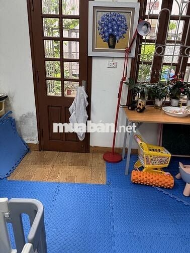 Cần cho thuê phòng trong nhà 4 tầng làm văn phòng