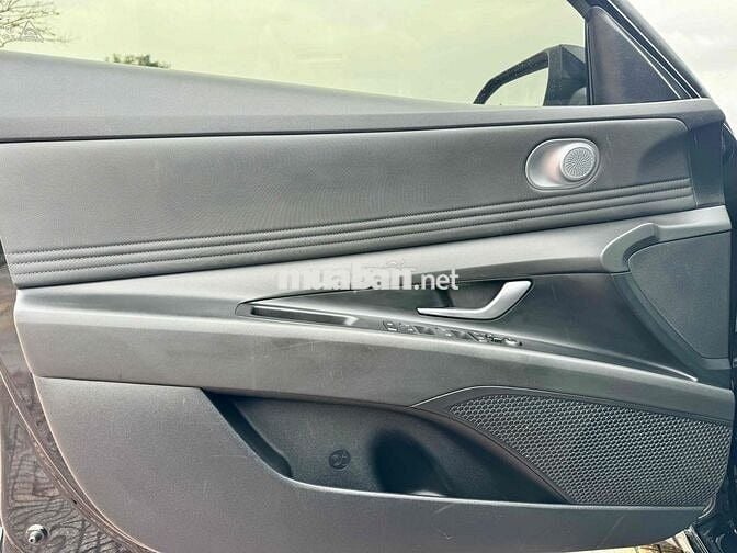 Hyundai Elantra 2022 1.6 AT Đặc biệt - 20000 km