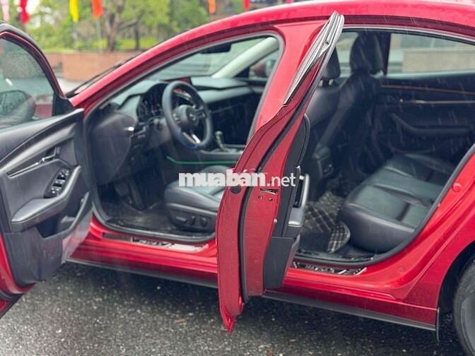 Cần Bán Mazda3 luxury sx 2022. Xe 1 chủ đn rất đẹp