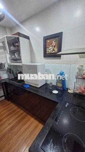 Bán Nhà Trịnh Đình Cửu, 8.5 tỉ, DT 27 m2, 4 tầng. Ô tô đỗ cửa