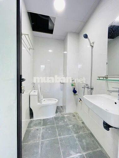 BÁN NHÀ GIẢI PHÓNG * TÒA CĂN HỘ 6 TẦNG * ĐẦY ĐỦ PHÒNG CHÁY CHƯA CHÁY