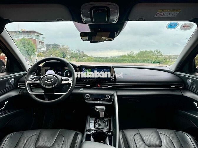 Hyundai Elantra 2022 1.6 AT Đặc biệt - 20000 km