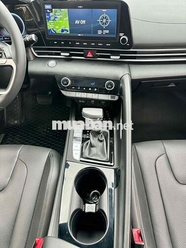 Hyundai Elantra 2022 1.6 AT Đặc biệt - 20000 km