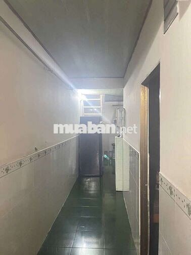 Hẻm Xe Hơi 50m Ra Đ Nguyễn Thái Học, Ngay Trung Tâm Chợ Dĩ An.