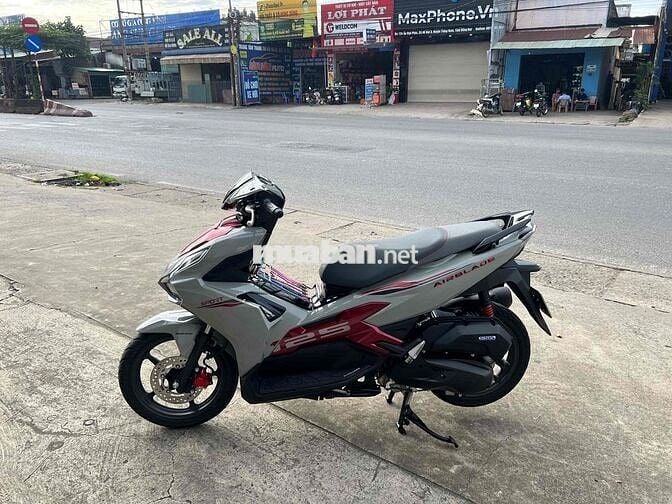 AB 4val 2025 3.900km chính chủ 60 có bán trả góp