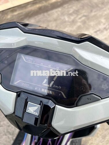 AB 4val 2025 3.900km chính chủ 60 có bán trả góp